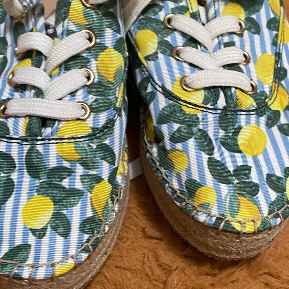 Gianni Bini Sneakers - Blue and Yellow Lemon Print